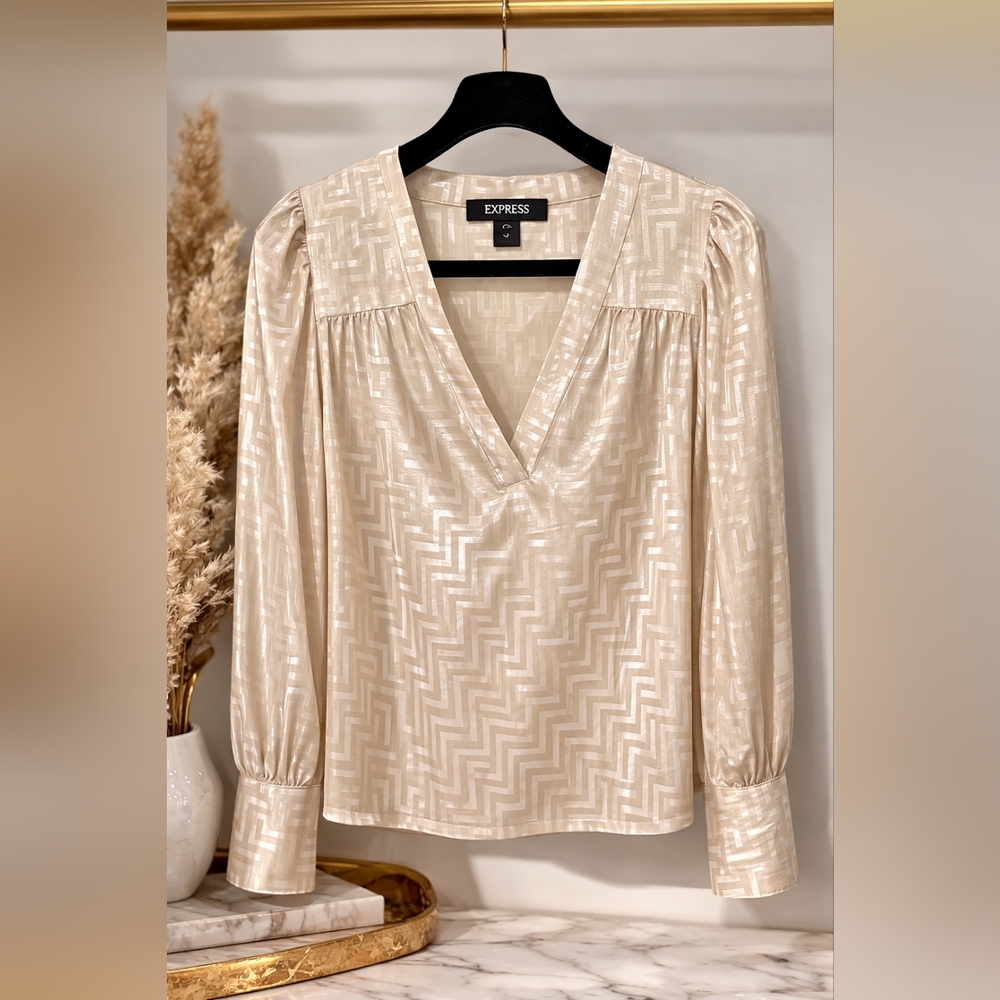 🌿 Elegant Satin Jacquard Blouse – EXPRESS